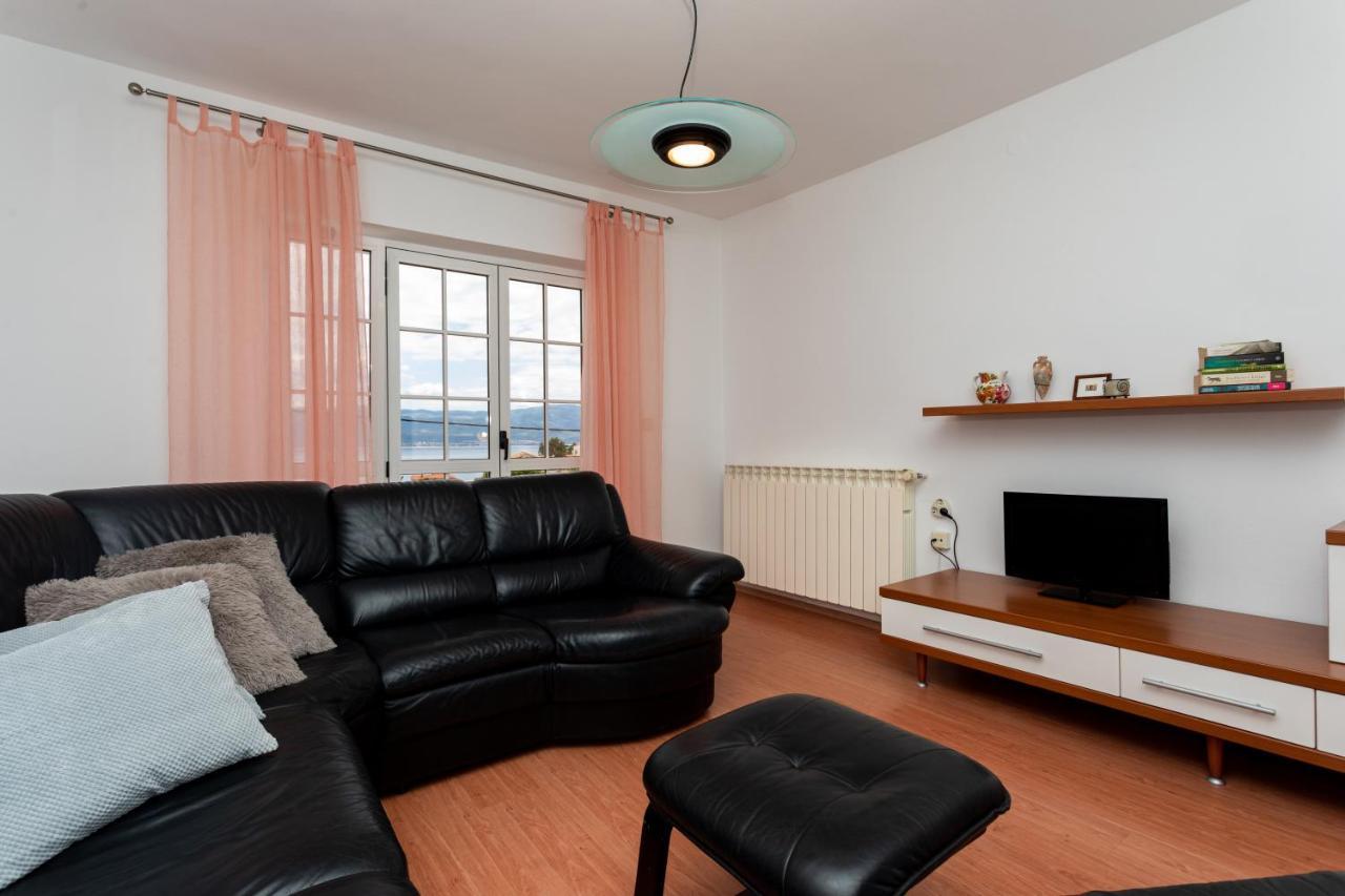 Apartman Maris Vrbnik Εξωτερικό φωτογραφία